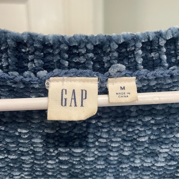 Gap v-neck sweater | medium | perfect used condition - Picture 3 of 4